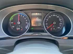 Volkswagen Passat thumbnail 9