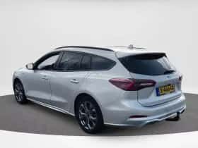 Ford Focus (2022) thumbnail 4