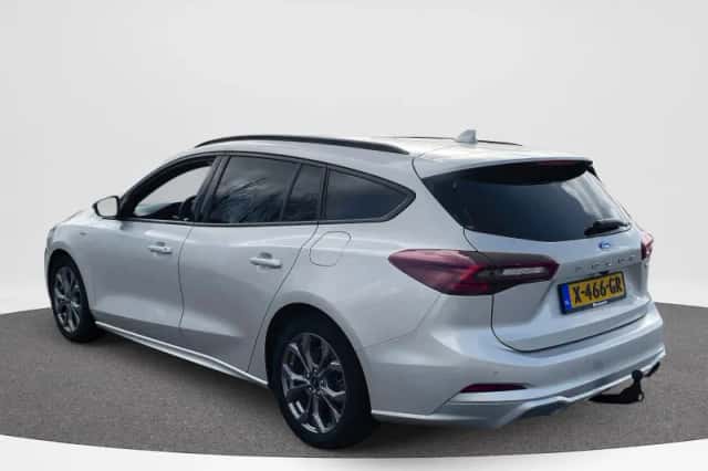 Ford Focus (2022) thumbnail 4