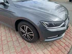 Volkswagen Passat thumbnail 11