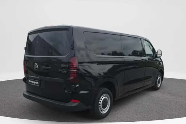 Volkswagen Transporter (2025) thumbnail 2