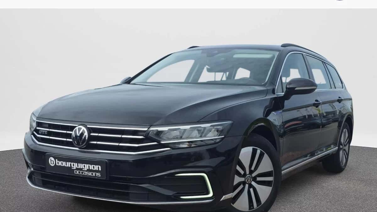 Volkswagen Passat (2021) — foto 1