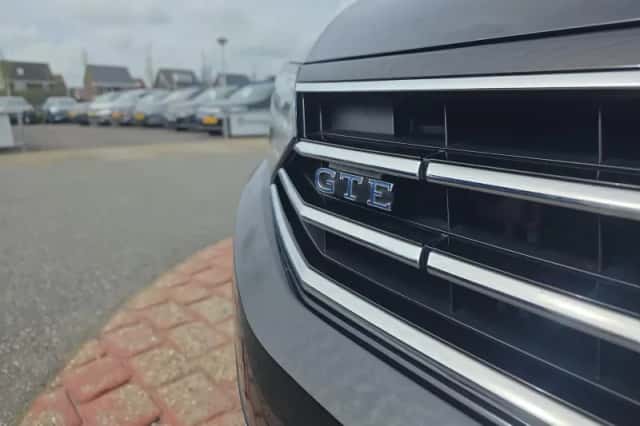 Volkswagen Passat (2021) thumbnail 11