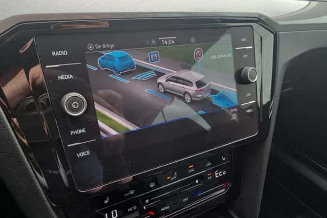 Volkswagen Passat (2021) thumbnail 16