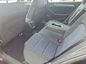Volkswagen Passat (2021) thumbnail 6