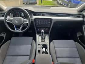 Volkswagen Passat (2021) thumbnail 7