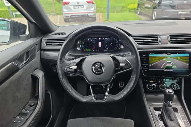 Škoda Superb (2022) thumbnail 6