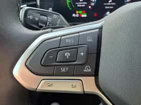 Volkswagen Passat (2025) thumbnail 12