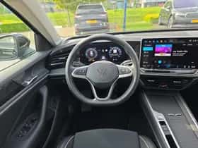 Volkswagen Passat (2025) thumbnail 13