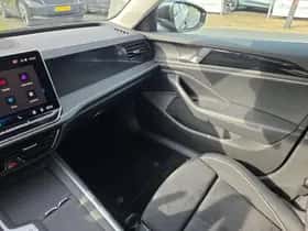 Volkswagen Passat (2025) thumbnail 16