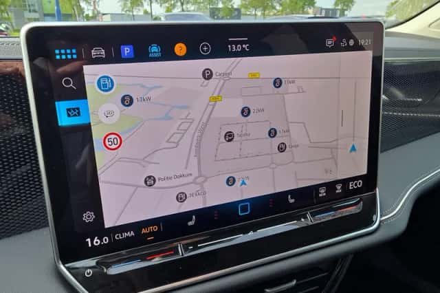 Volkswagen Passat (2025) thumbnail 17