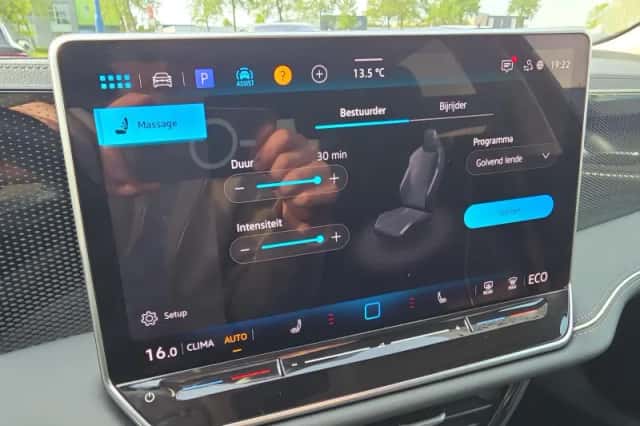 Volkswagen Passat (2025) thumbnail 21