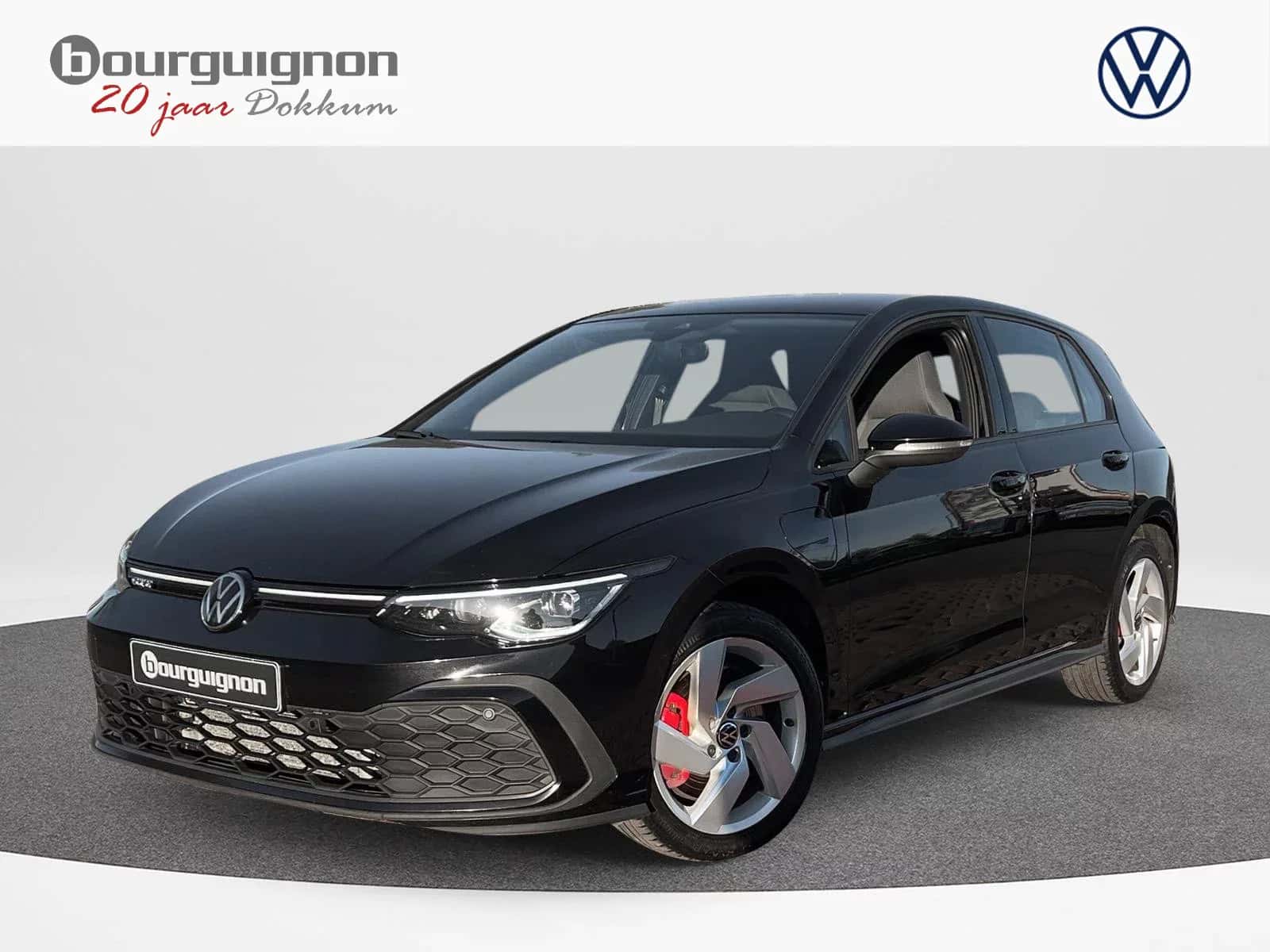 Volkswagen Golf (2022) — foto 1
