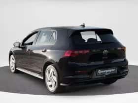 Volkswagen Golf (2022) thumbnail 2