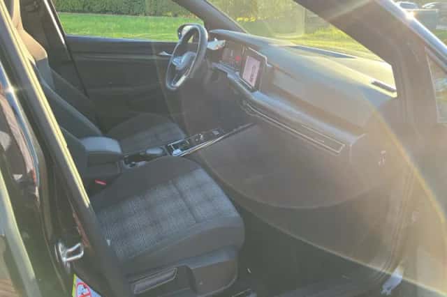 Volkswagen Golf (2022) thumbnail 18