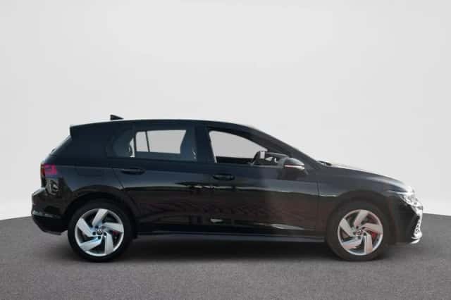 Volkswagen Golf (2022) thumbnail 23