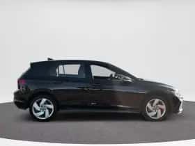 Volkswagen Golf (2022) thumbnail 23