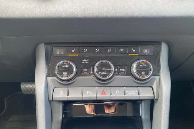 Škoda Karoq (2021) thumbnail 21