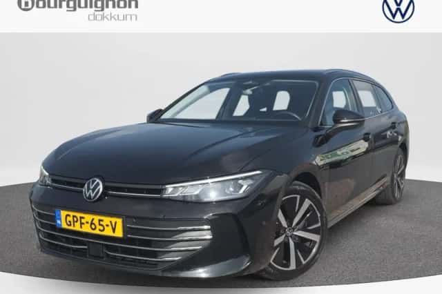 Volkswagen Passat (2024) thumbnail 1
