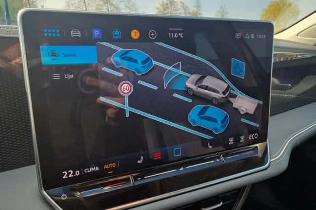 Volkswagen Passat (2024) thumbnail 17