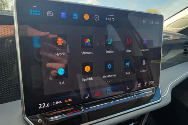 Volkswagen Passat (2024) thumbnail 18