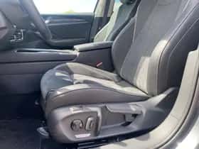Volkswagen Passat (2025) thumbnail 2
