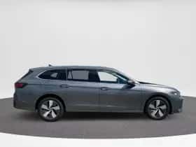 Volkswagen Passat (2025) thumbnail 14