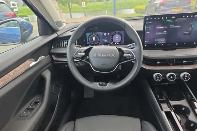Škoda Superb (2025) thumbnail 6