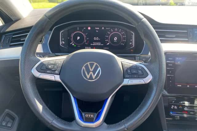 Volkswagen Passat (2023) thumbnail 6