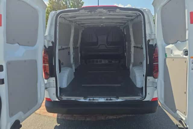Volkswagen Transporter (2025) thumbnail 5