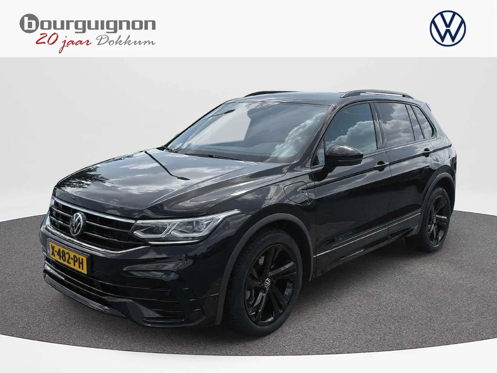 Volkswagen Tiguan (2021) — foto 1