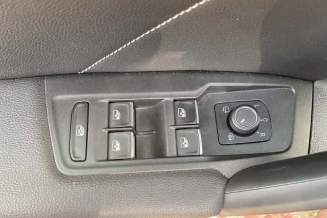 Volkswagen Tiguan (2021) thumbnail 14