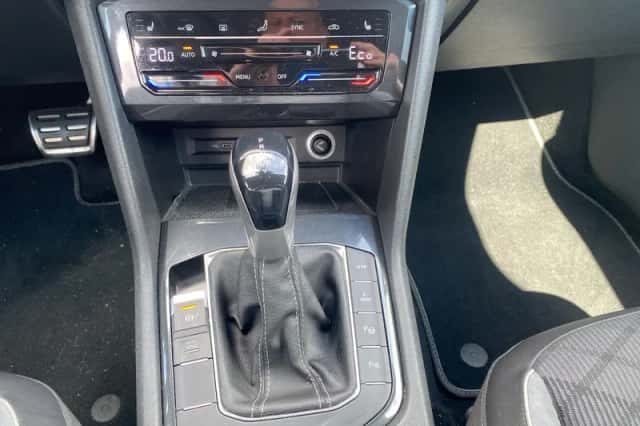Volkswagen Tiguan (2021) thumbnail 15