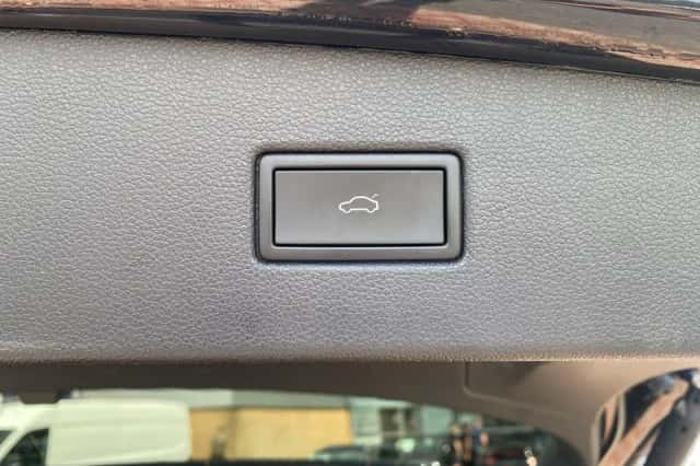 Volkswagen Tiguan (2021) thumbnail 18