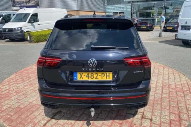 Volkswagen Tiguan (2021) thumbnail 19