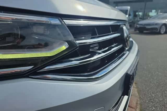 Volkswagen Tiguan (2022) thumbnail 4