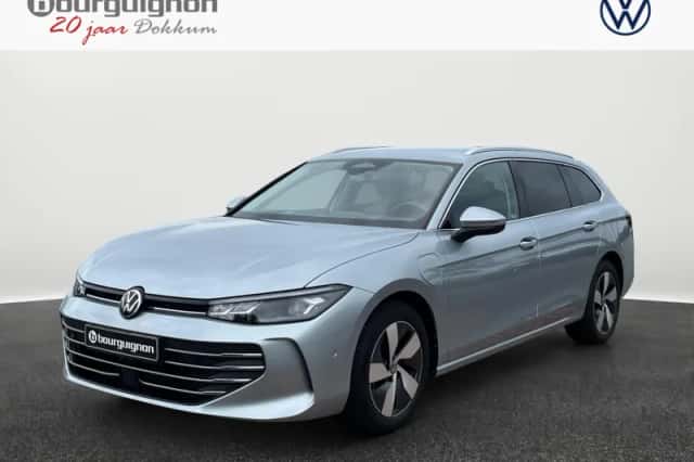 Volkswagen Passat (2025) thumbnail 1