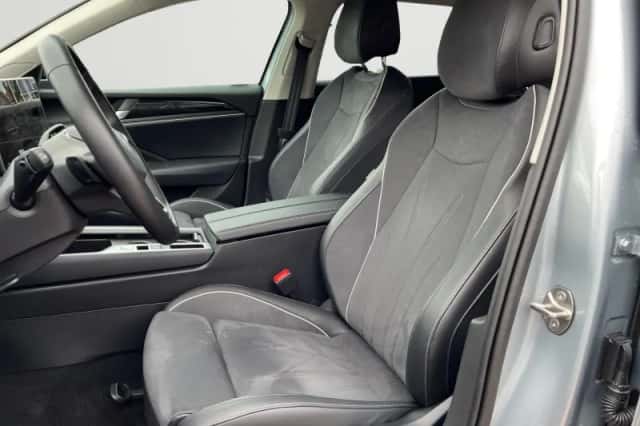 Volkswagen Passat (2025) thumbnail 5