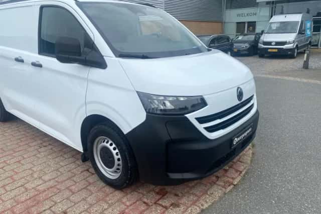 Volkswagen E-Transporter (2026) thumbnail 7