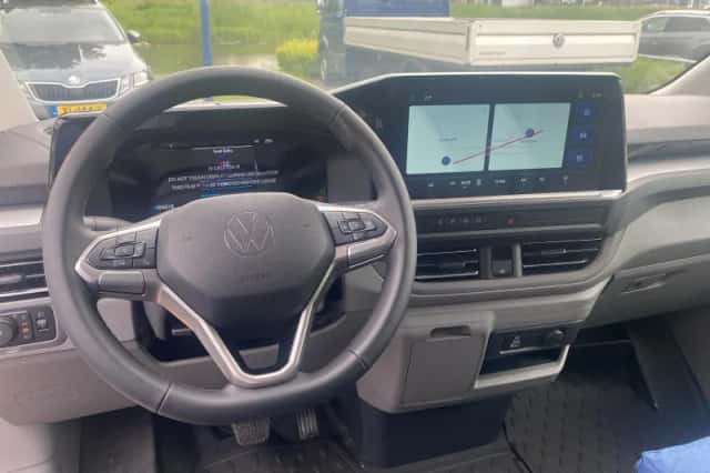 Volkswagen E-Transporter (2026) thumbnail 10