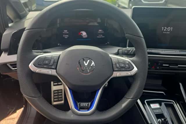 Volkswagen Golf (2025) thumbnail 12
