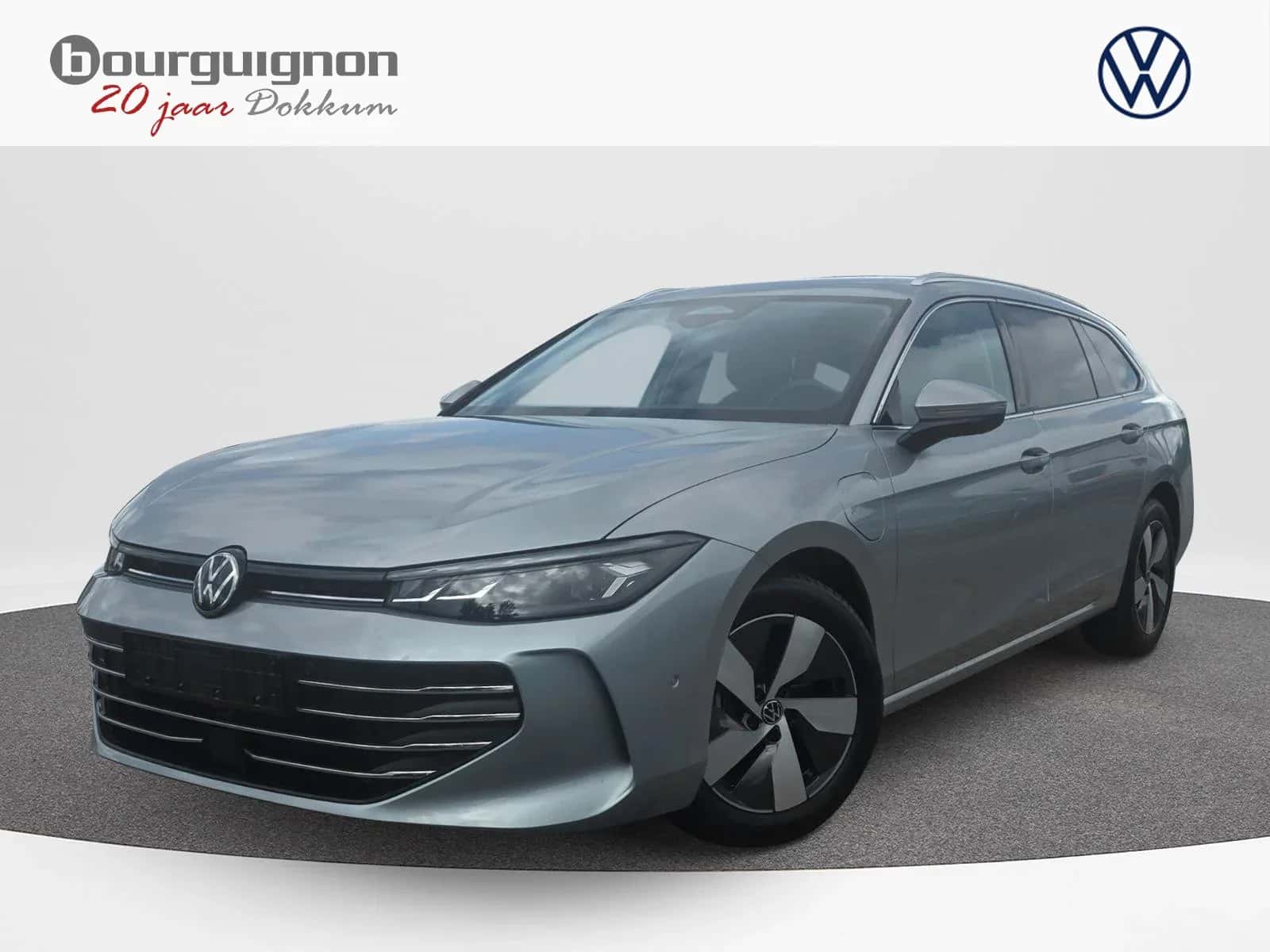 Volkswagen Passat (2025) — foto 1