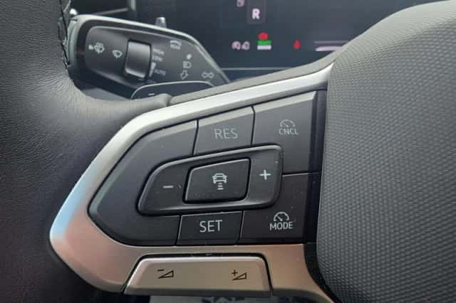 Volkswagen Passat (2025) thumbnail 10