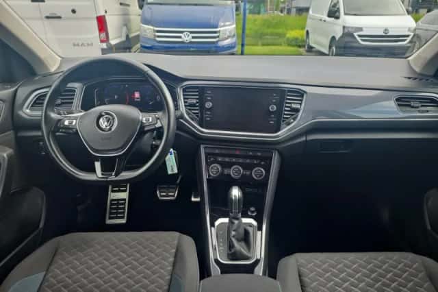 Volkswagen T-Roc (2019) thumbnail 4