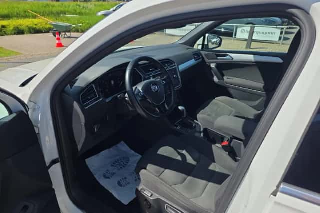 Volkswagen Tiguan (2017) thumbnail 5