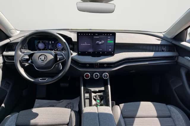 Škoda Superb (2025) thumbnail 5