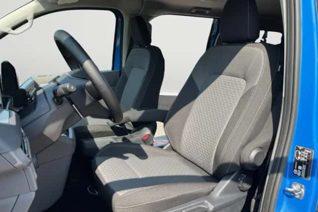 Volkswagen E-Transporter Caravelle (2025) thumbnail 4