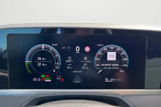 Volkswagen Passat (2025) thumbnail 6