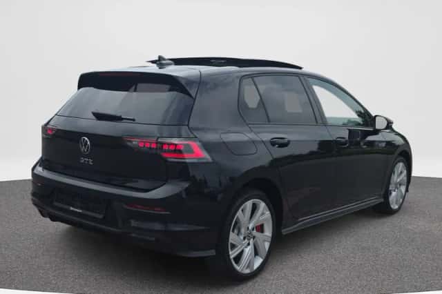 Volkswagen Golf (2025) thumbnail 6