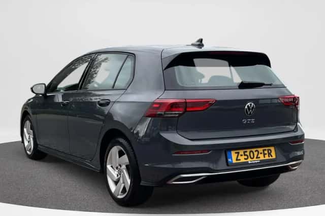Volkswagen Golf (2021) thumbnail 4